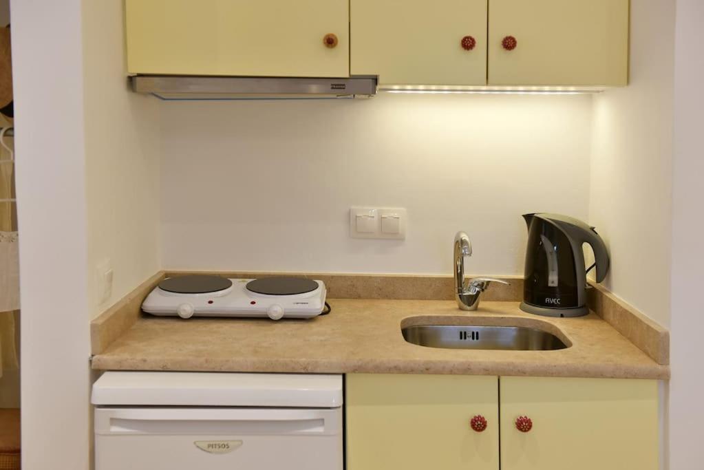 Sterna Apartment Гідра Екстер'єр фото
